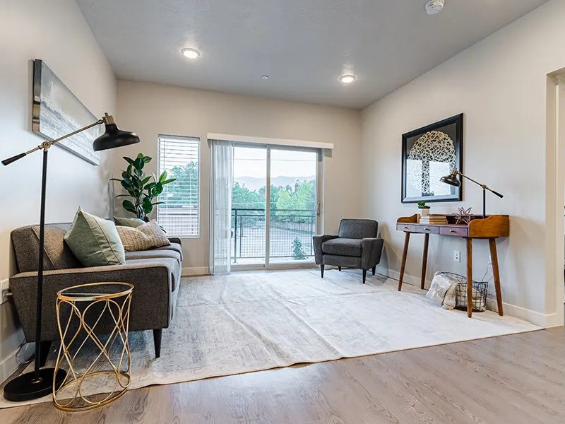 Lofts at 5 Points