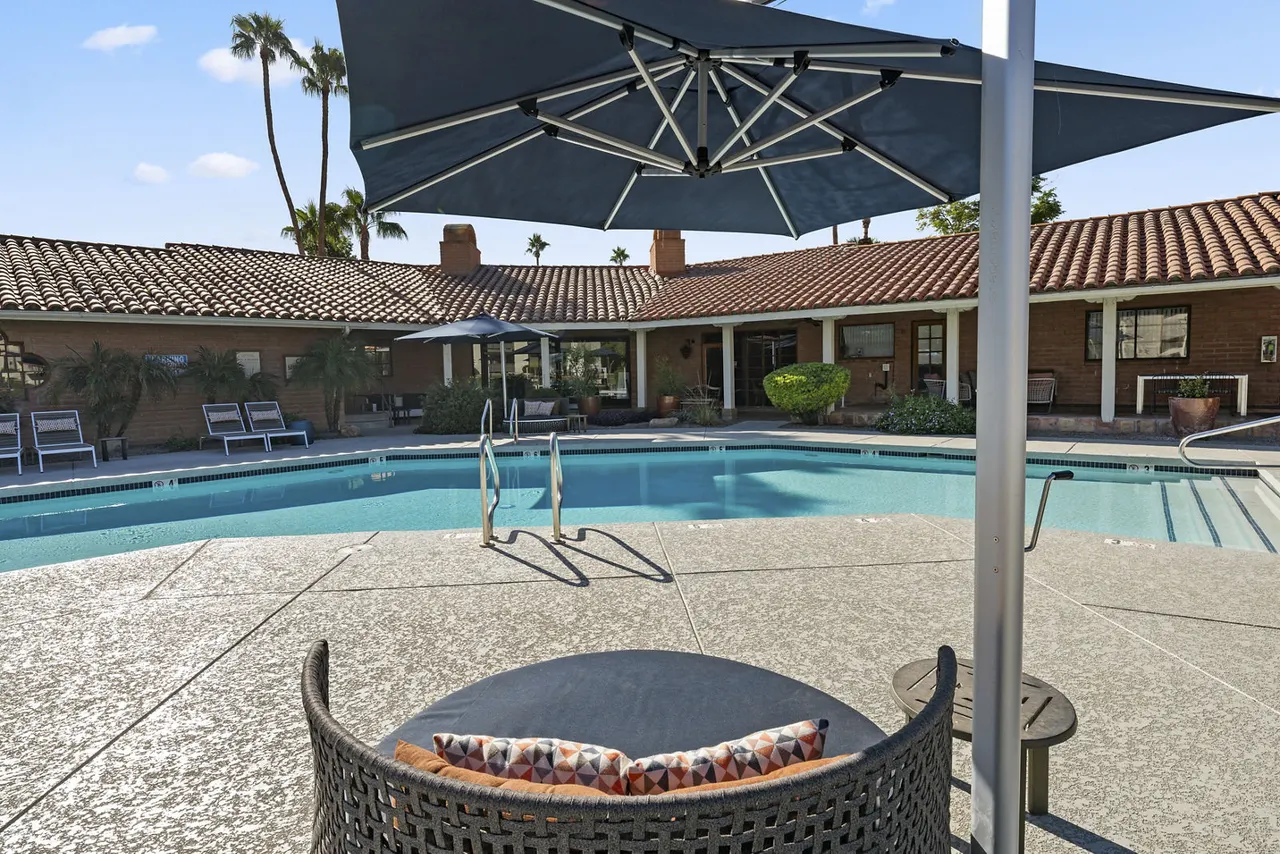 Genoa Lakes Apartments