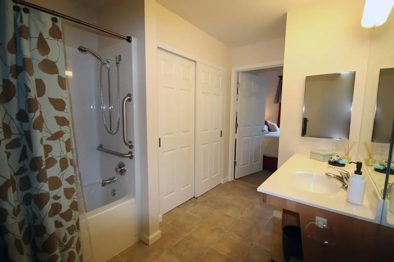 Senior Living at Cambridge Heights