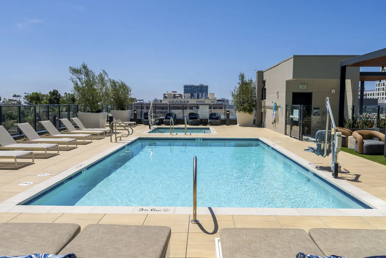Park Summit Apartments