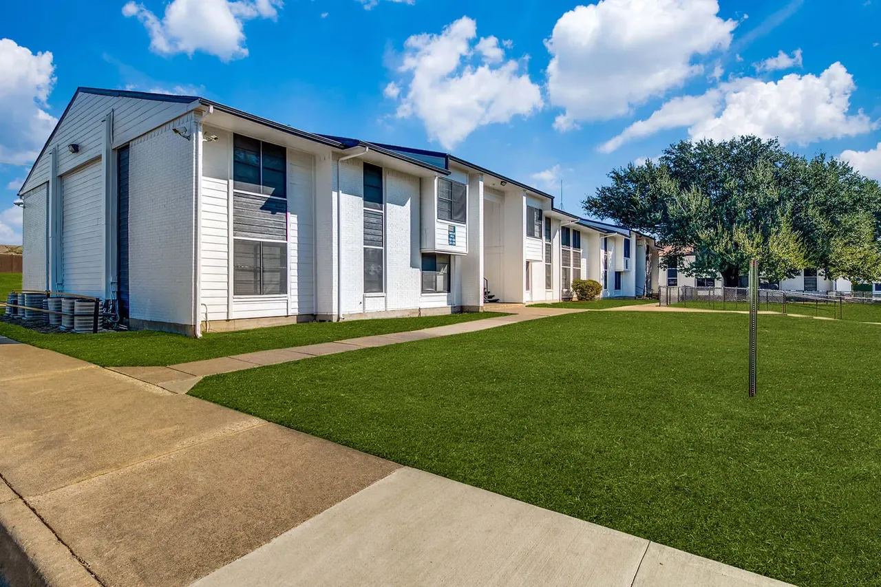 Oakmont Apartment Homes