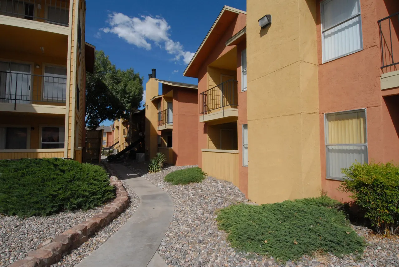 Arrowhead Pointe