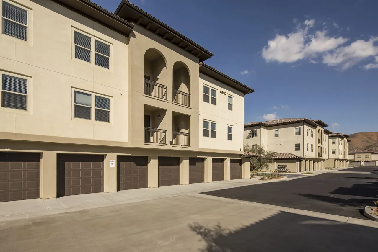 Encanto Apartments