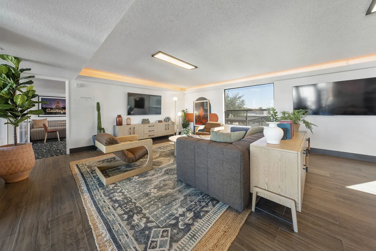 Camellero Apartments