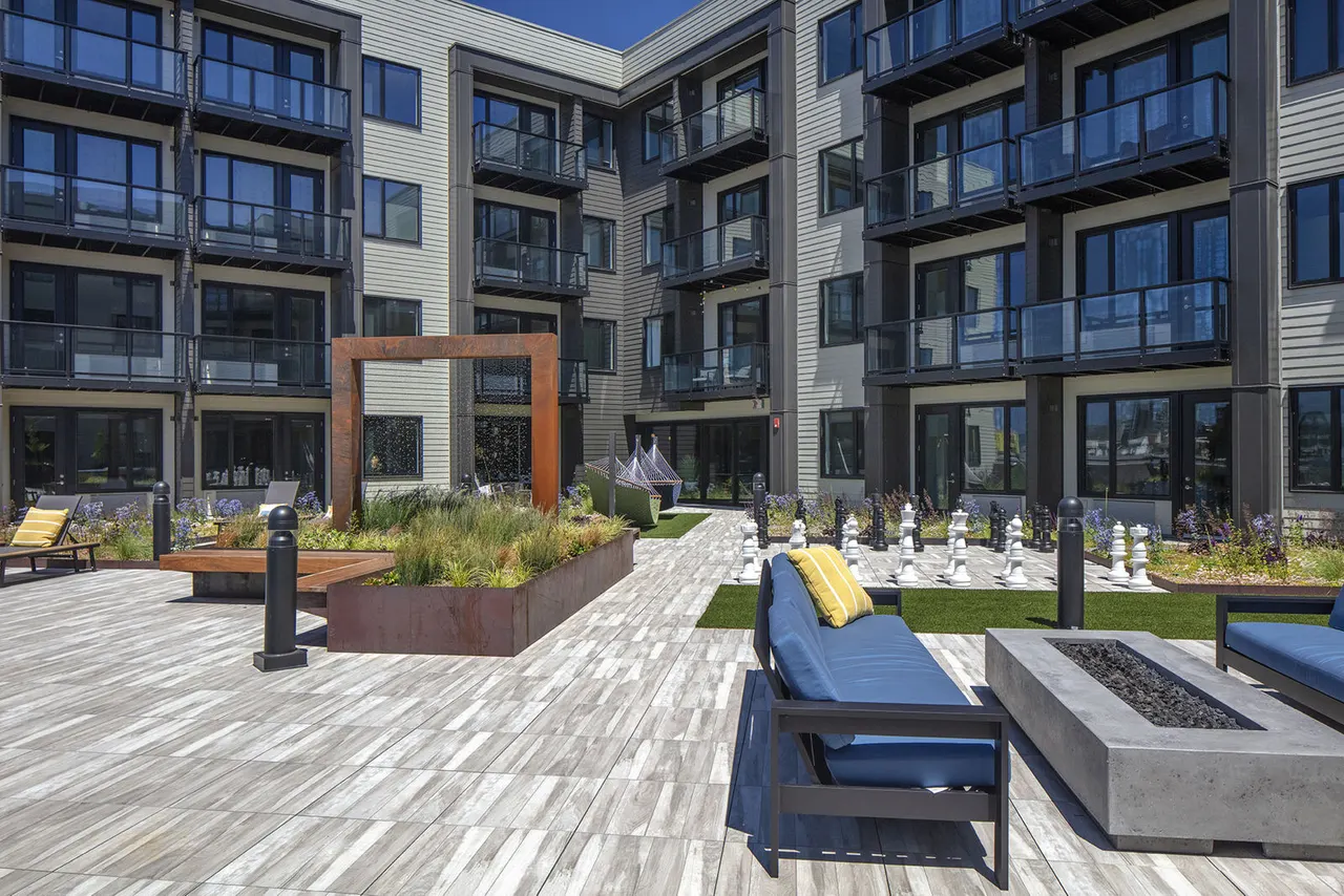Aria Apartments