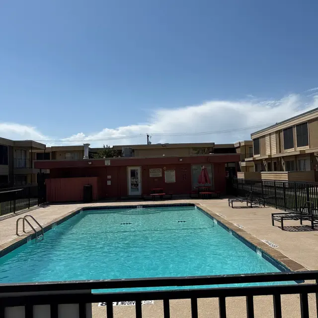 Summer Glen Apartments