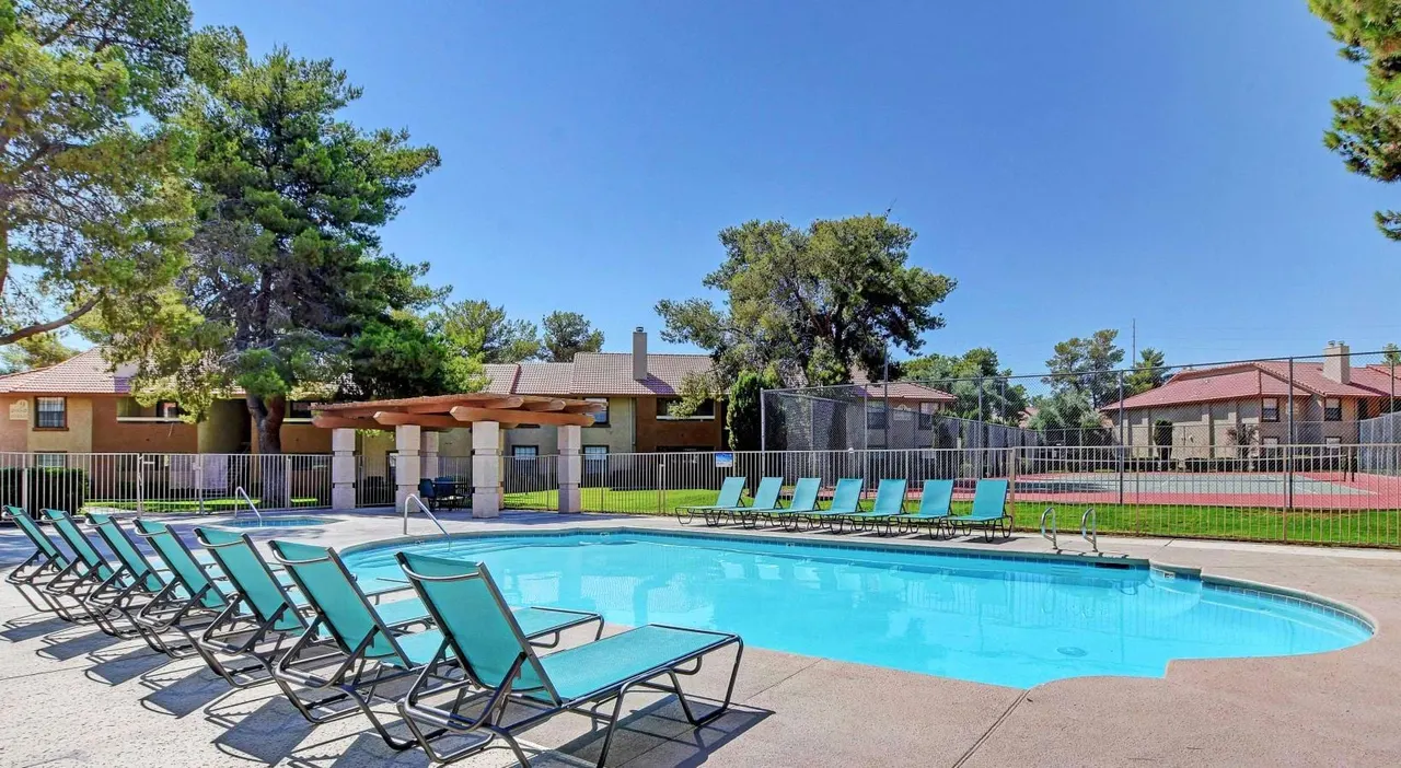 Rancho Del Sol Apartments