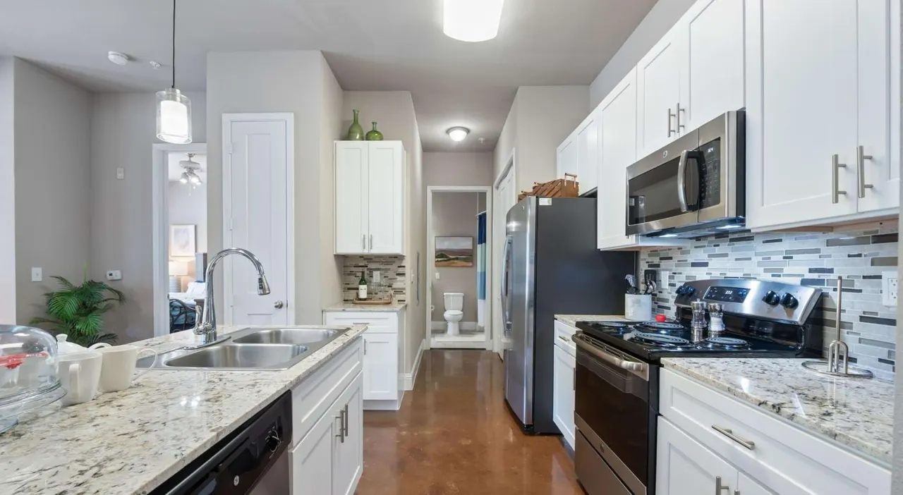King's Cove Luxury Apartments