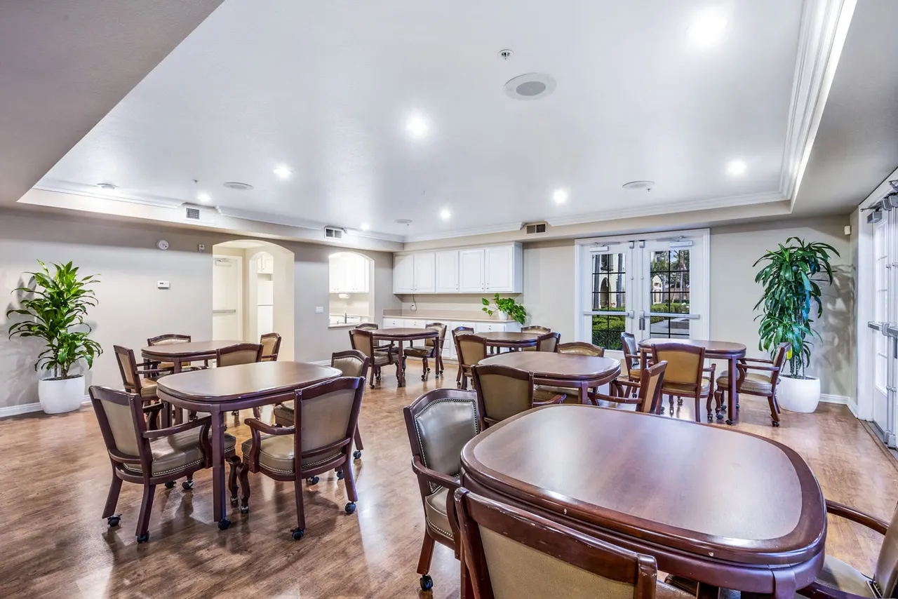 Rolling Hills Gardens Apartments