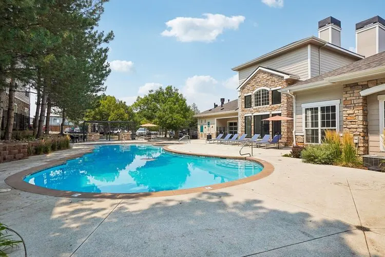 The Ridge at Lowry Apartments