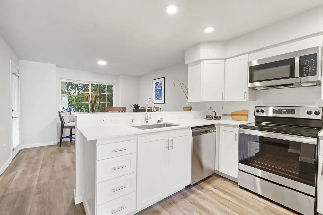 Water's Edge Townhomes