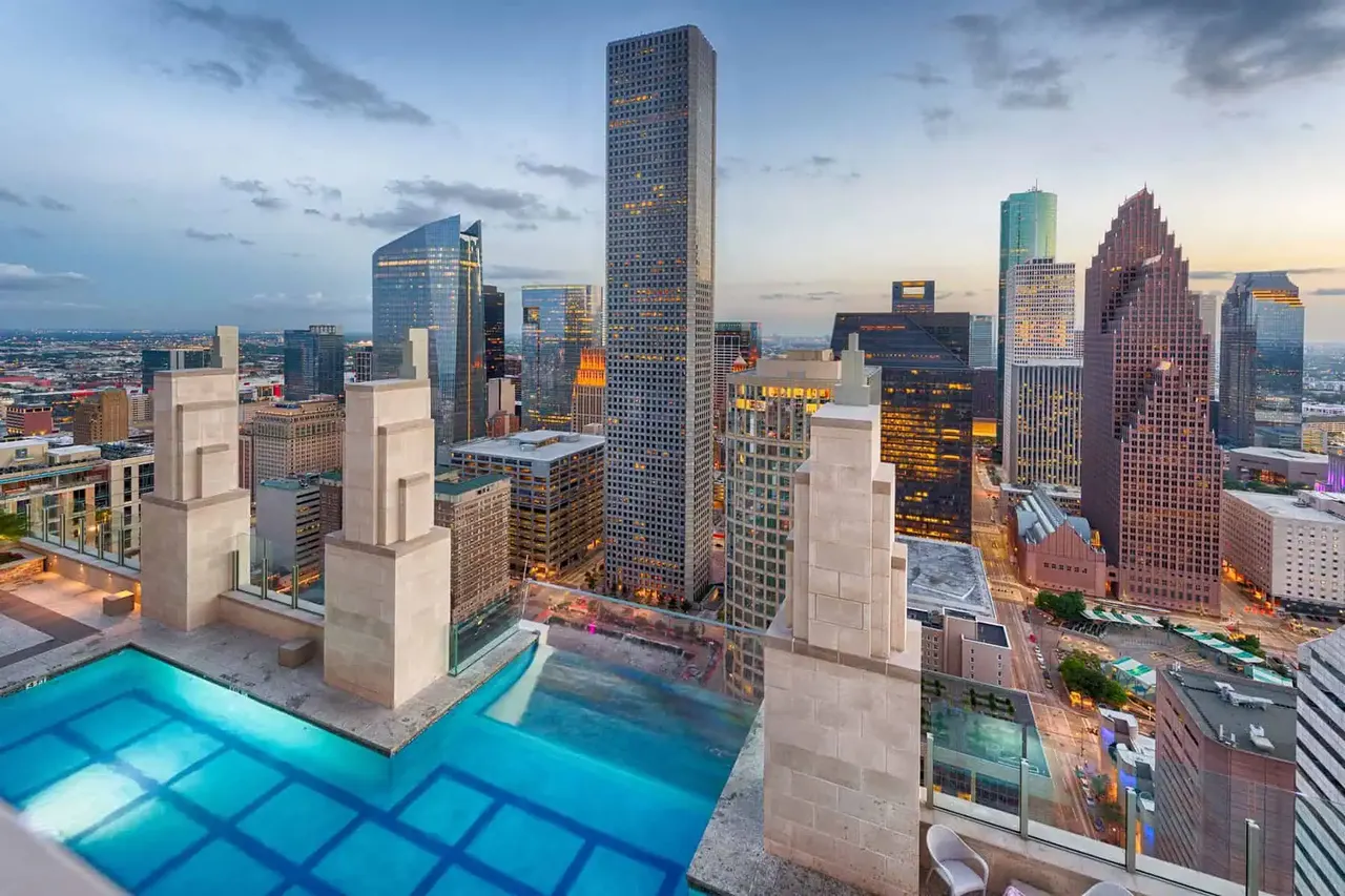 Market Street Tower Pool