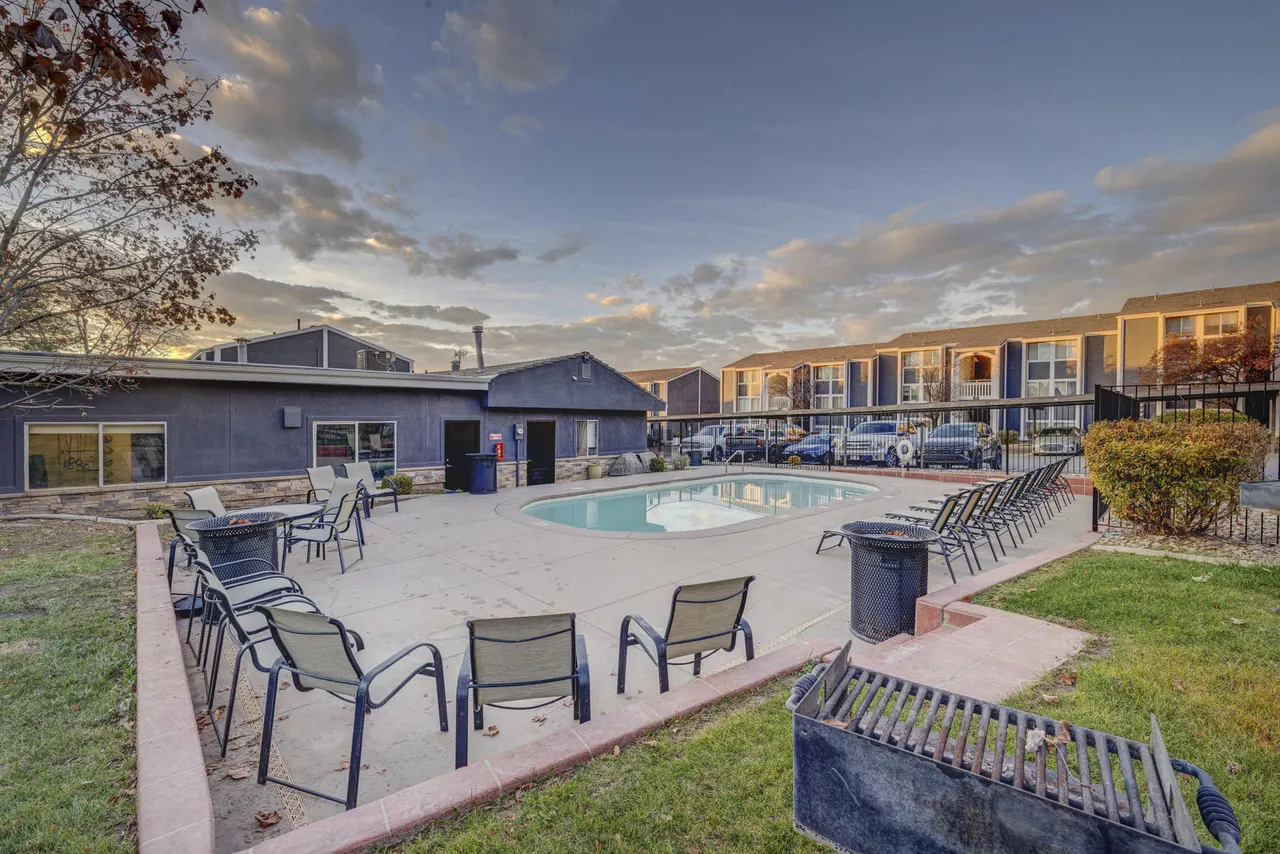 The Pointe at Northridge