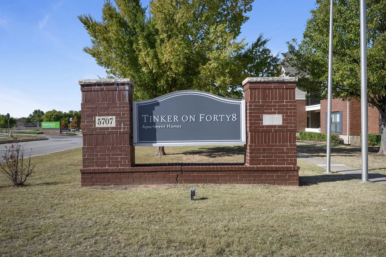 Tinker on Forty8