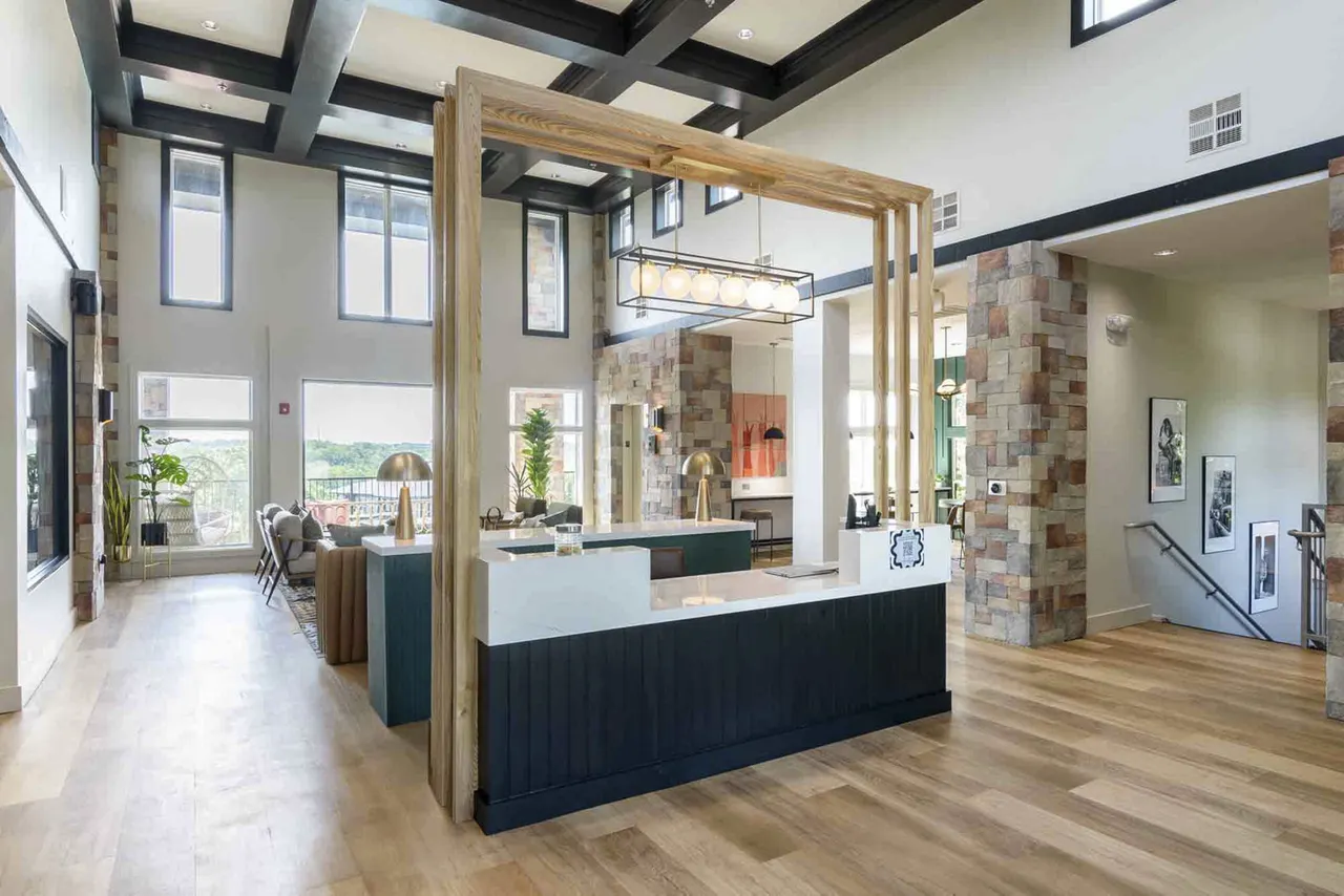 Aventura Falcon Valley