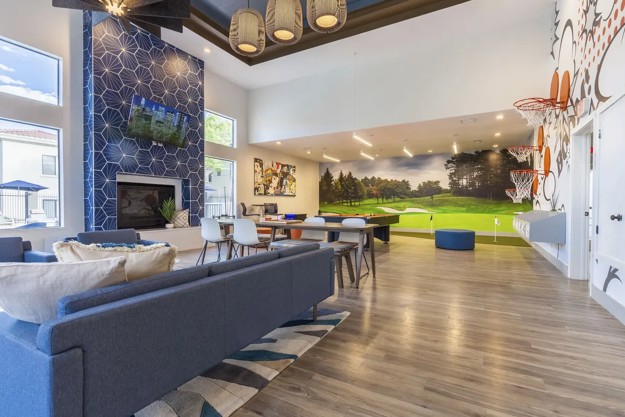 Ventana Canyon Apartments