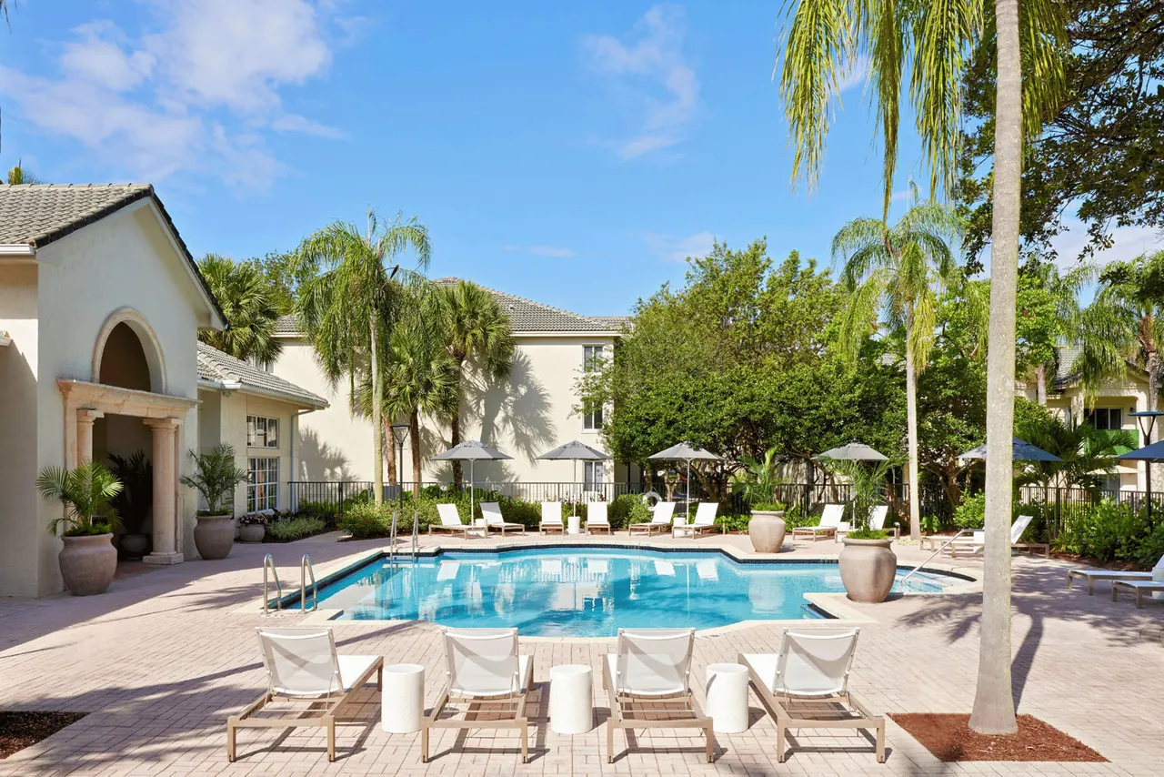 New River Cove Apartments