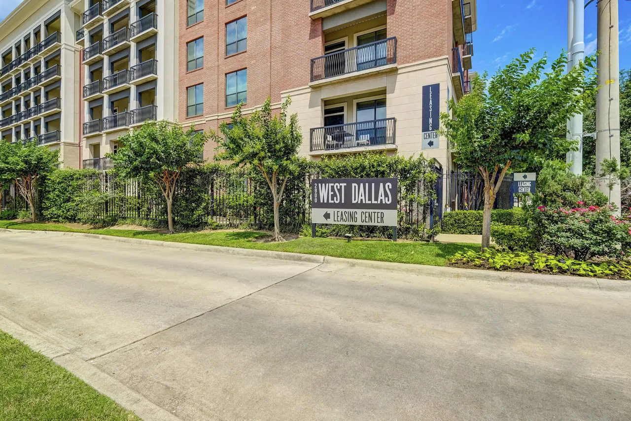 2900 West Dallas
