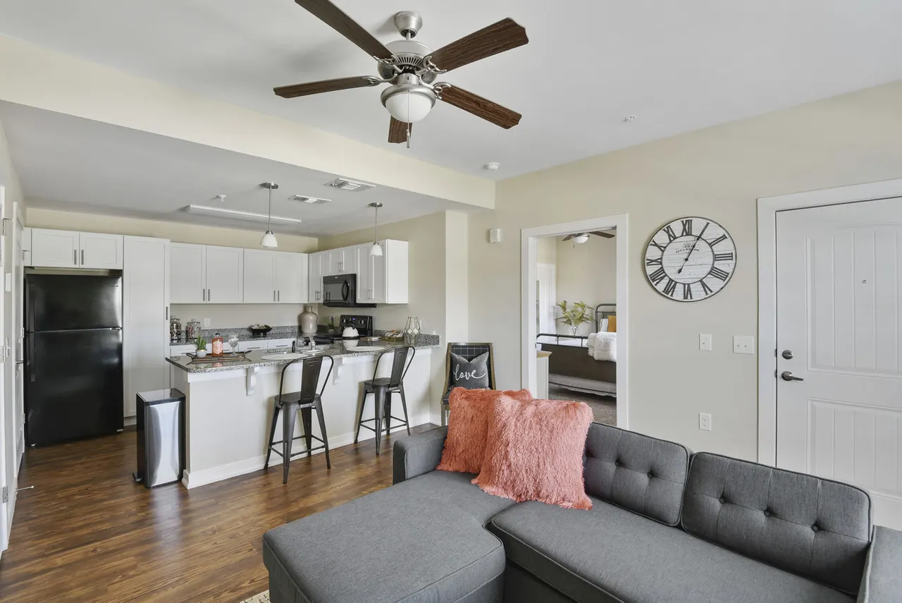 Icon Apartments