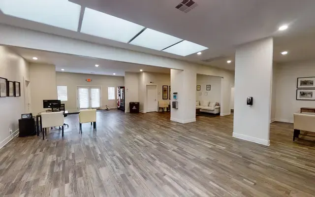 Lake Tonopah Apartments