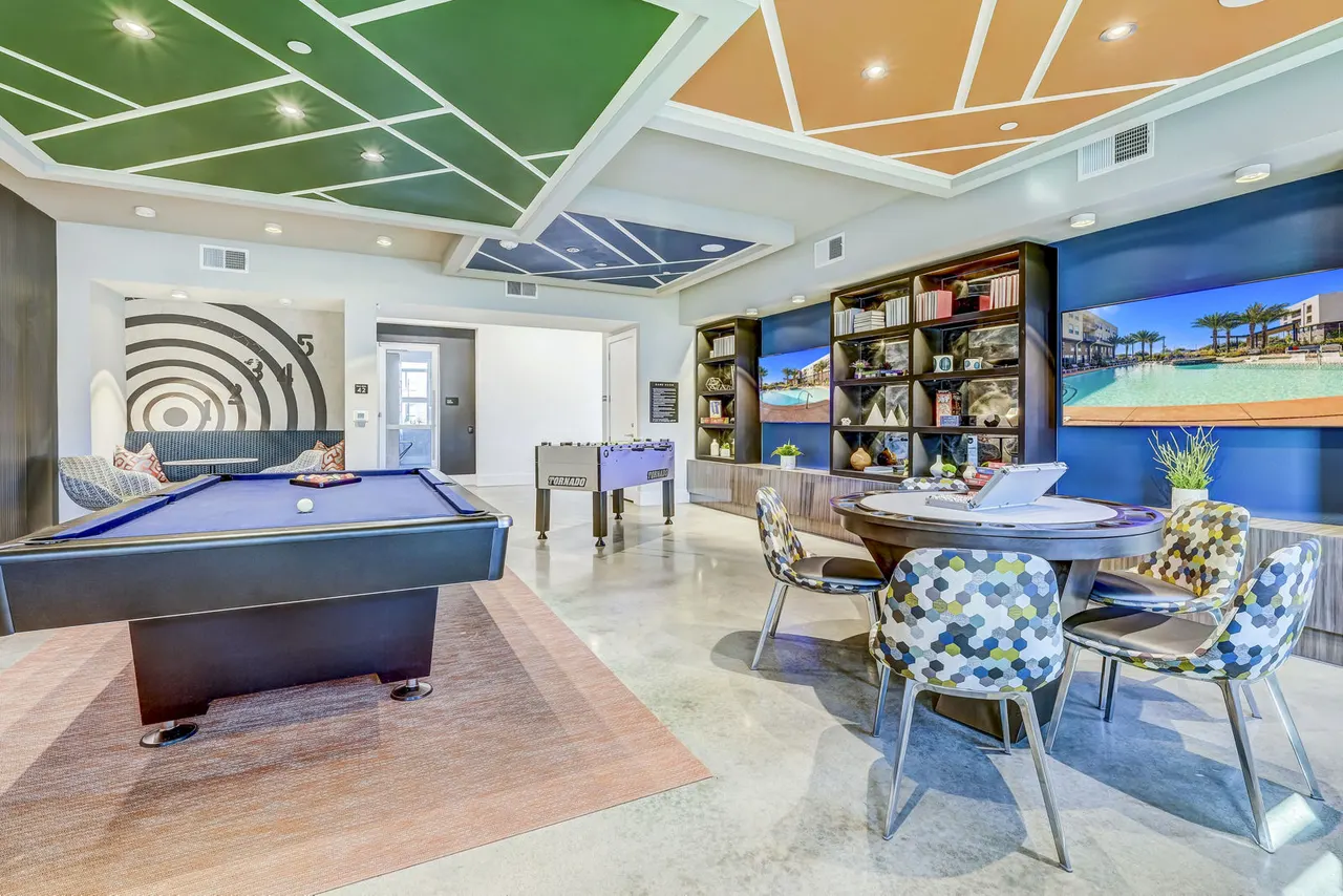 Encore Motif at Grand Crossing