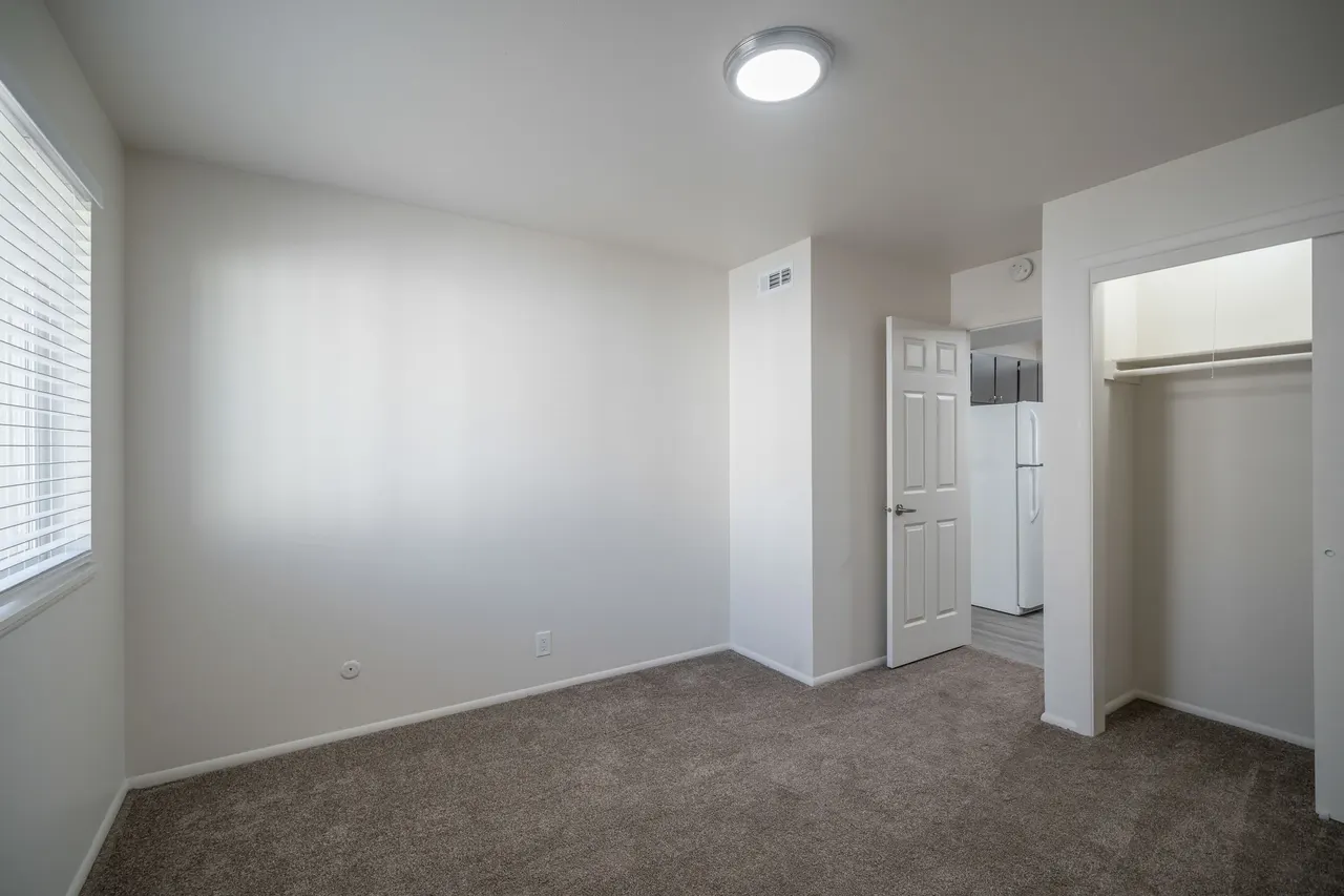 Summit Apartments