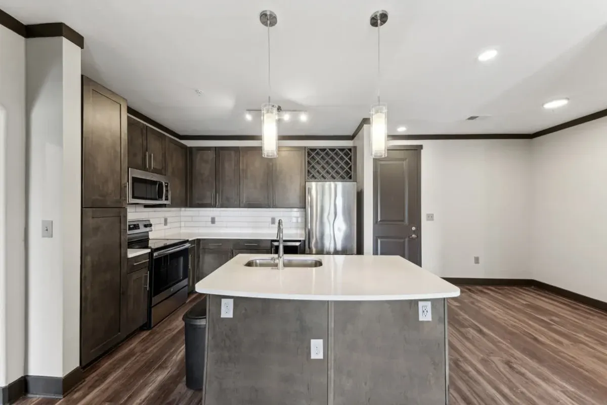 The Ivy Apartment Homes