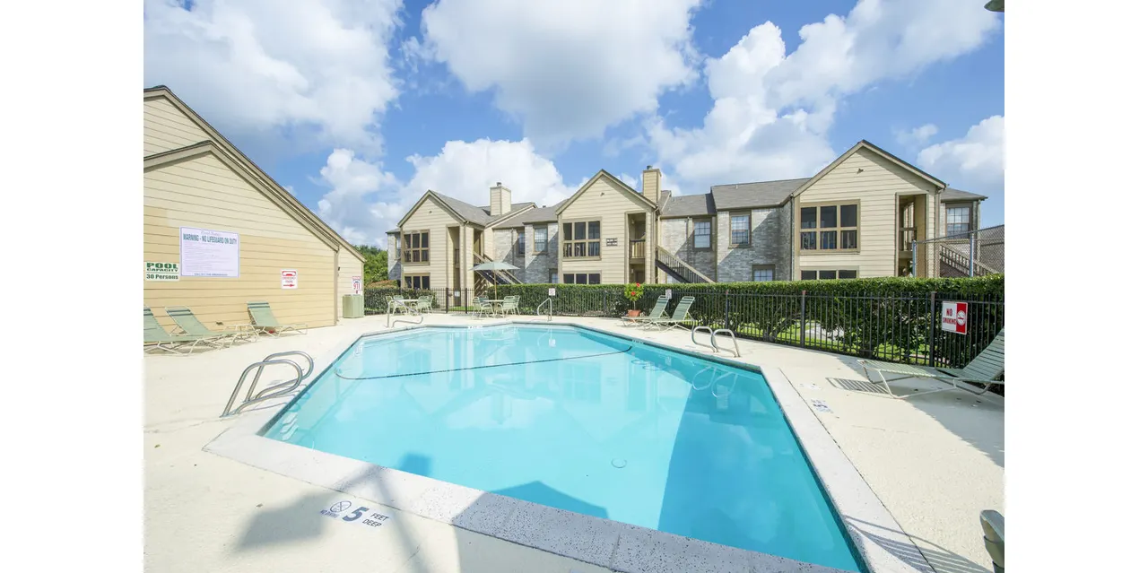 Huntcliff Apartments
