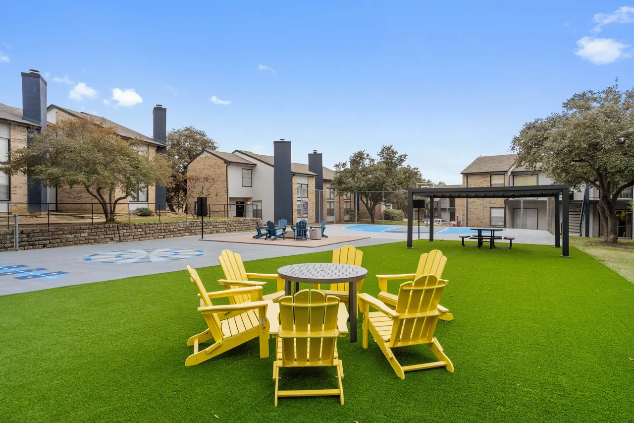 Bella Vista Apartments
