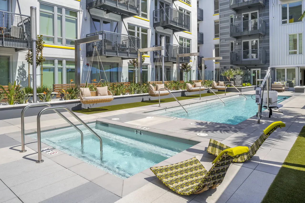 mResidences Olympic &amp; Olive
