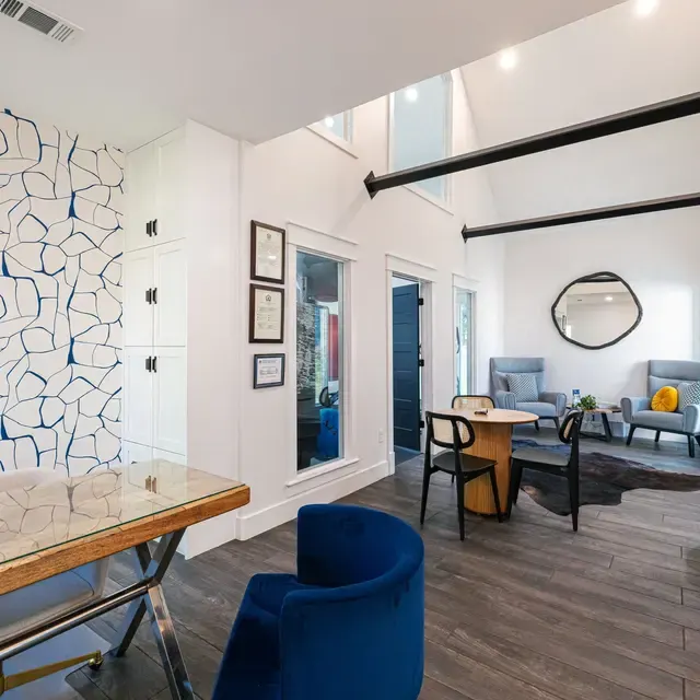 Lexington Hills Apartments