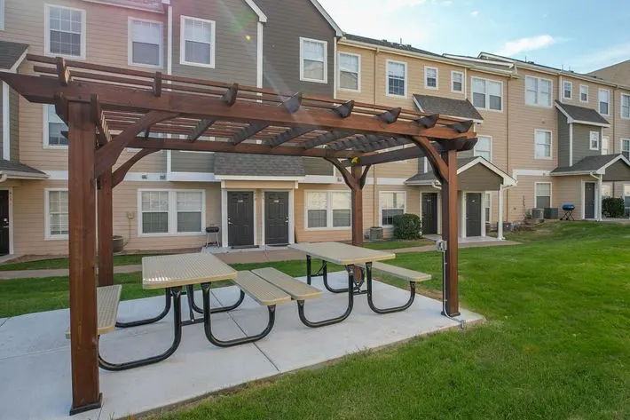 Summit Ridge Apartments