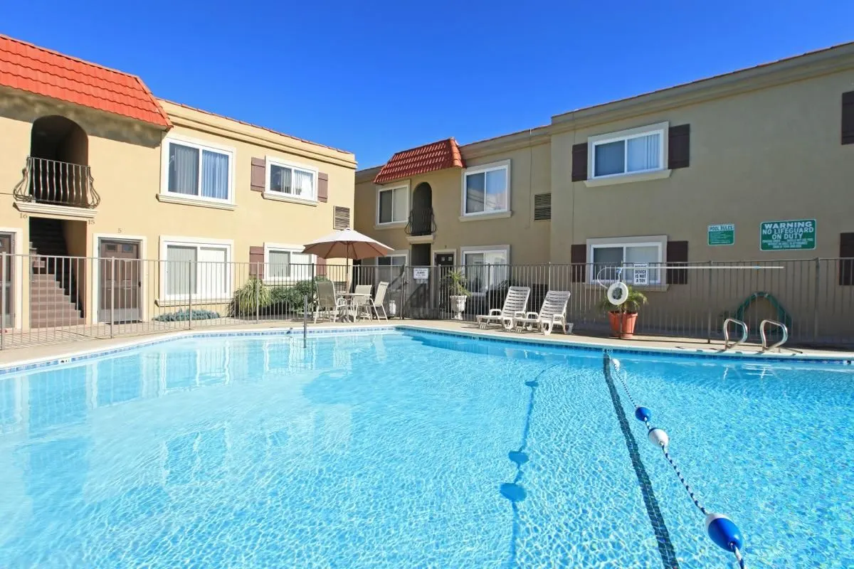 Crestview Apartments