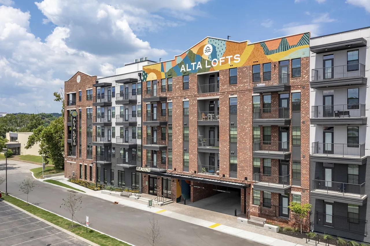Apex Riverstone