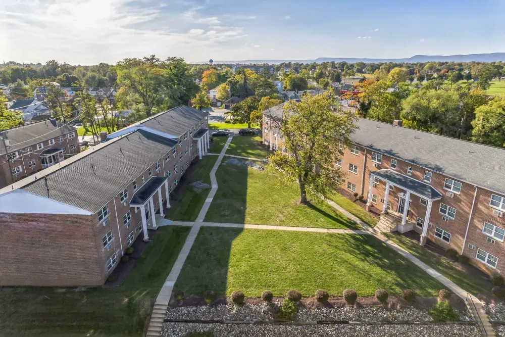 Carlwynne Manor Apartment Homes