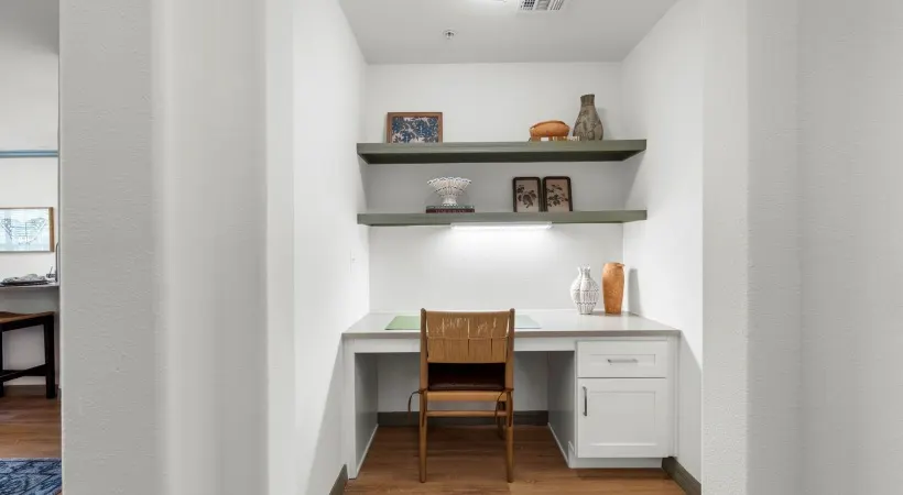 The Lodge at Lakecrest Apartments