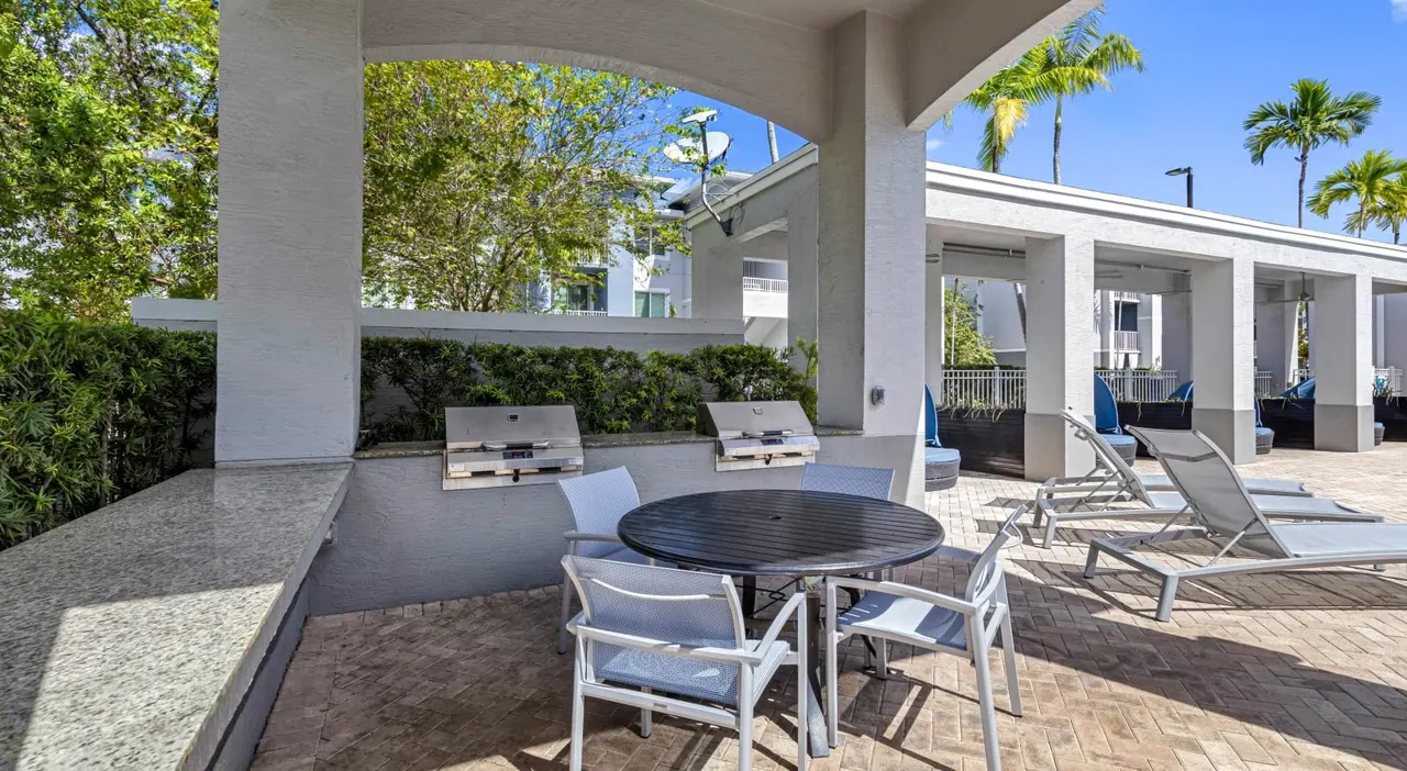 Blu on Marina Boulevard Apartments