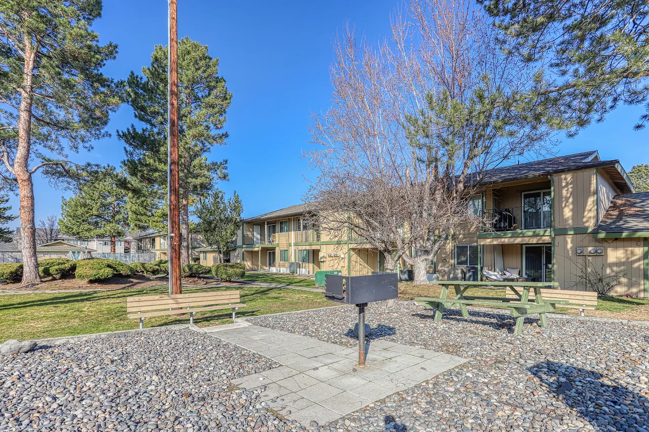 Windsong Apartments