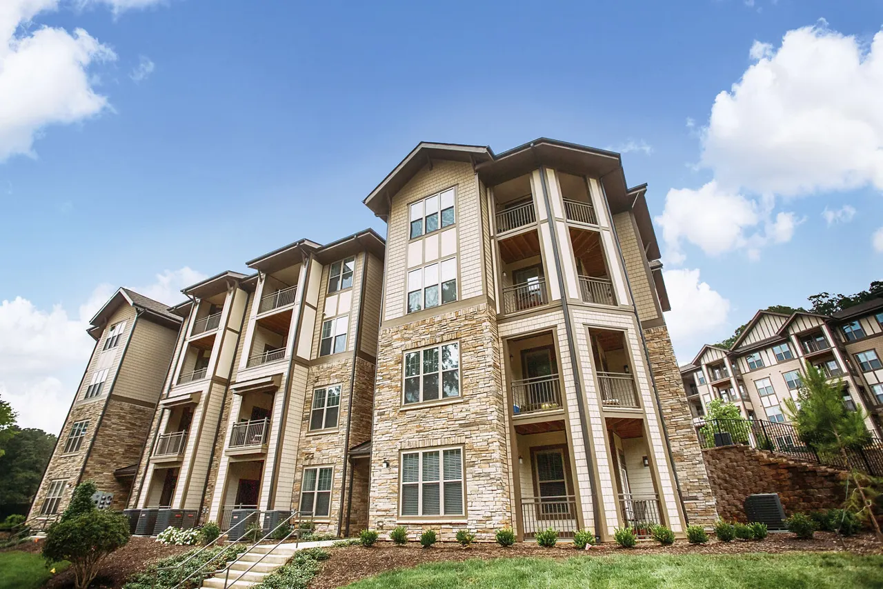 The Marlowe Lake Boone Apartments