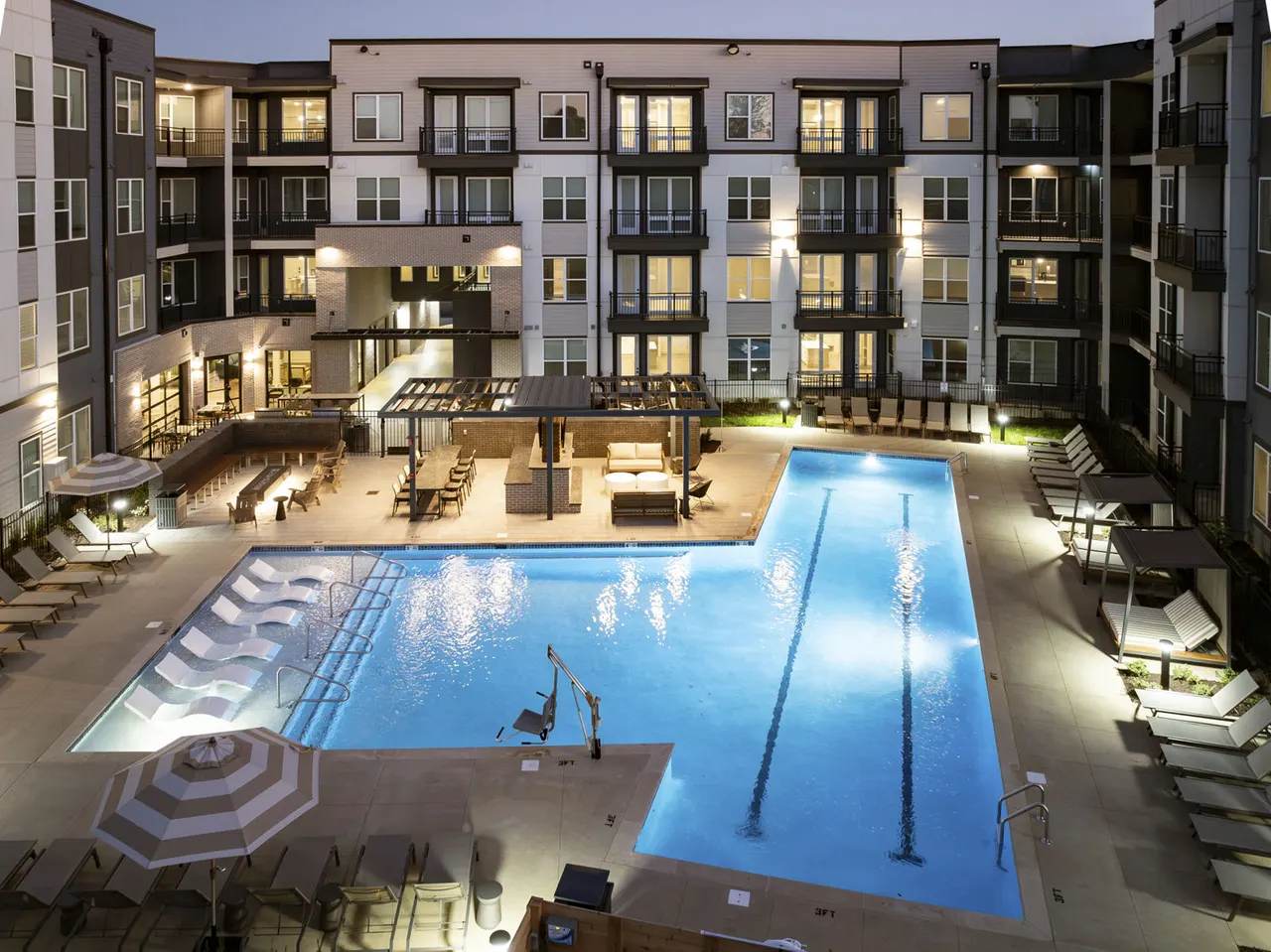 The Hickory at Indian Lake Village Apartments