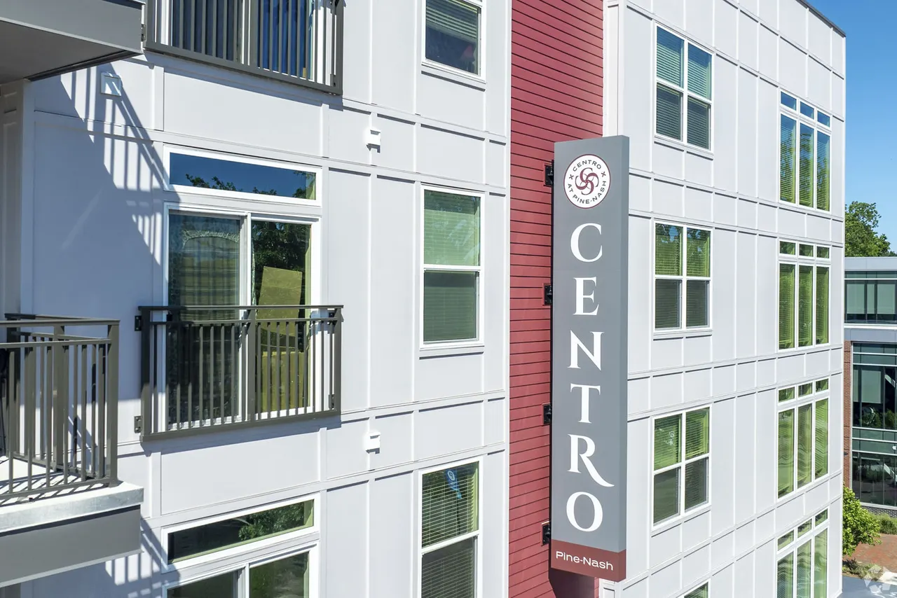 Centro at Pine Nash Apartments