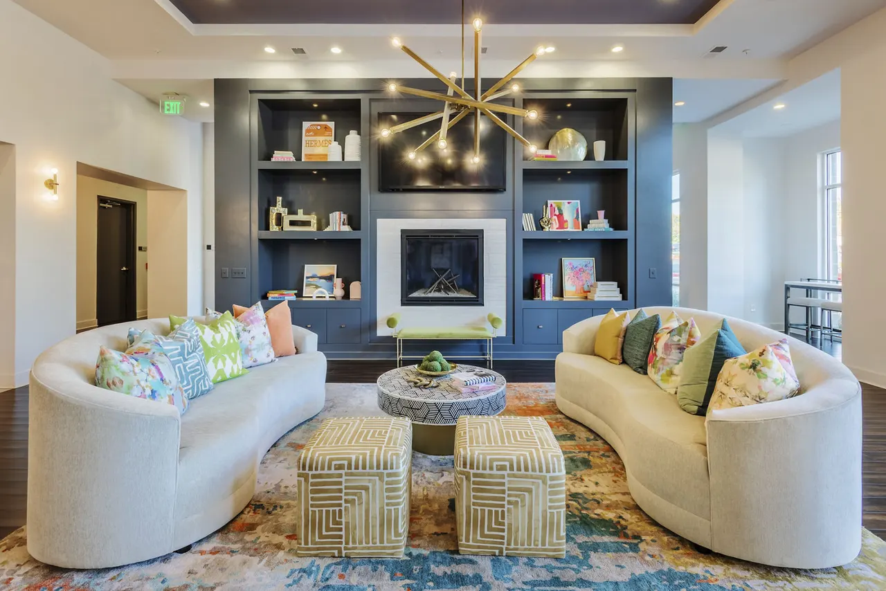 Presley Uptown Apartments