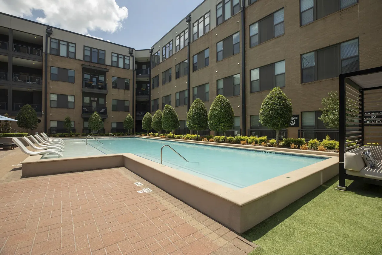 2121 Mid Lane Apartments
