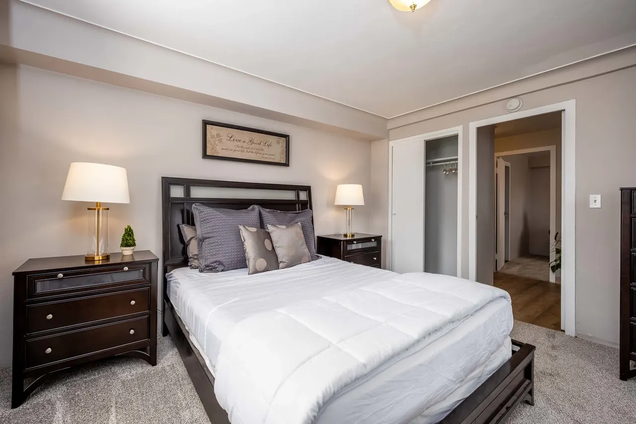 Rugby Square Apartments