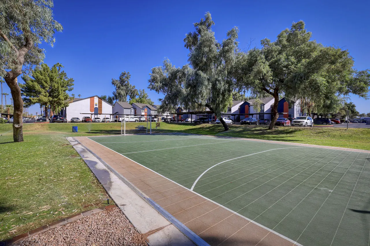 Off Broadway Apartments