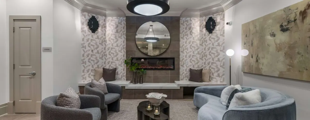 Crowne at 501