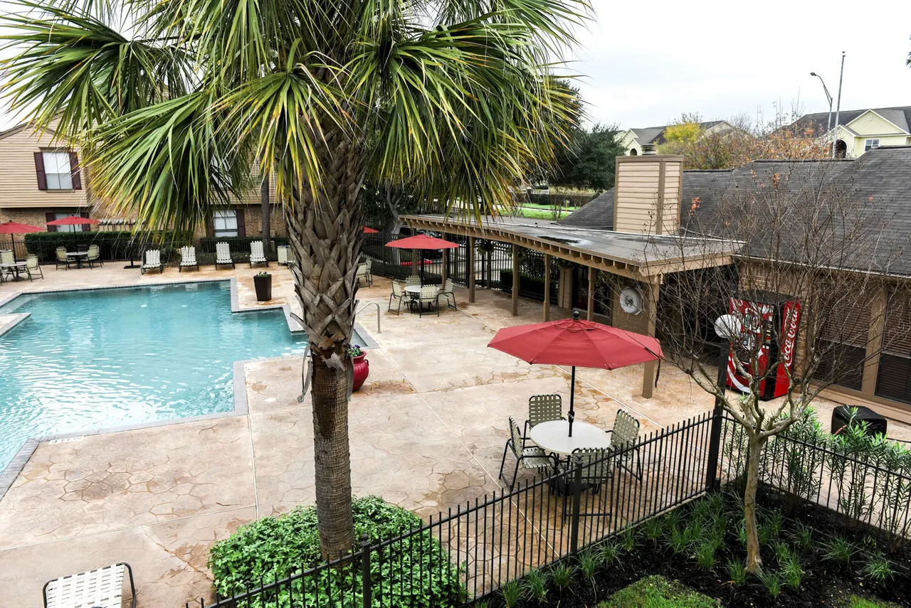 Westborough Crossing Apartments