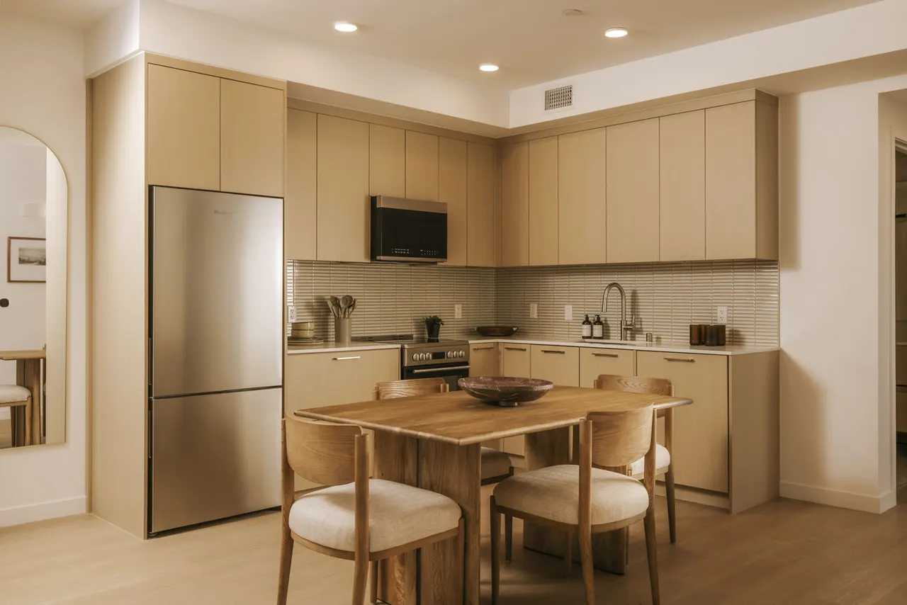 Santa Monica Collection - 1430 Lincoln