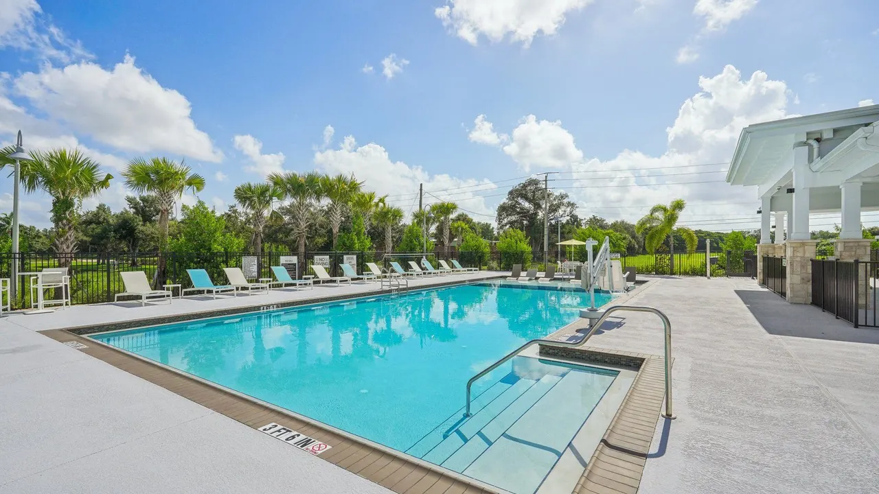 Springs at Daniels Parkway Apartments