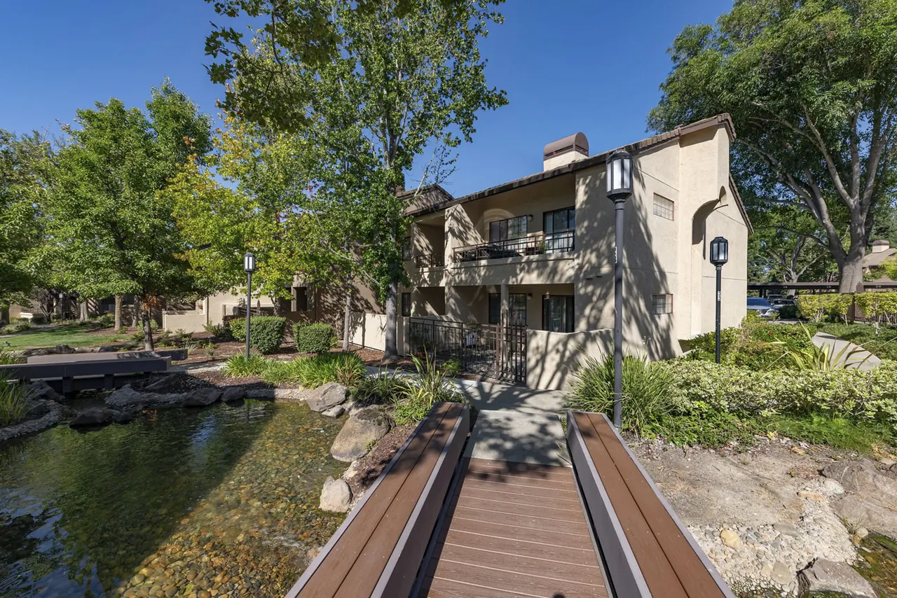 Canyon Woods Apartments